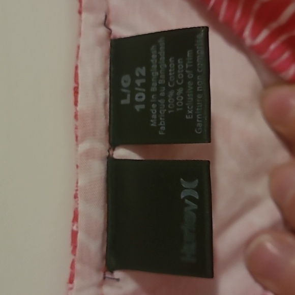 3/$27 Hurley patterned minidress - Picture 4 of 4